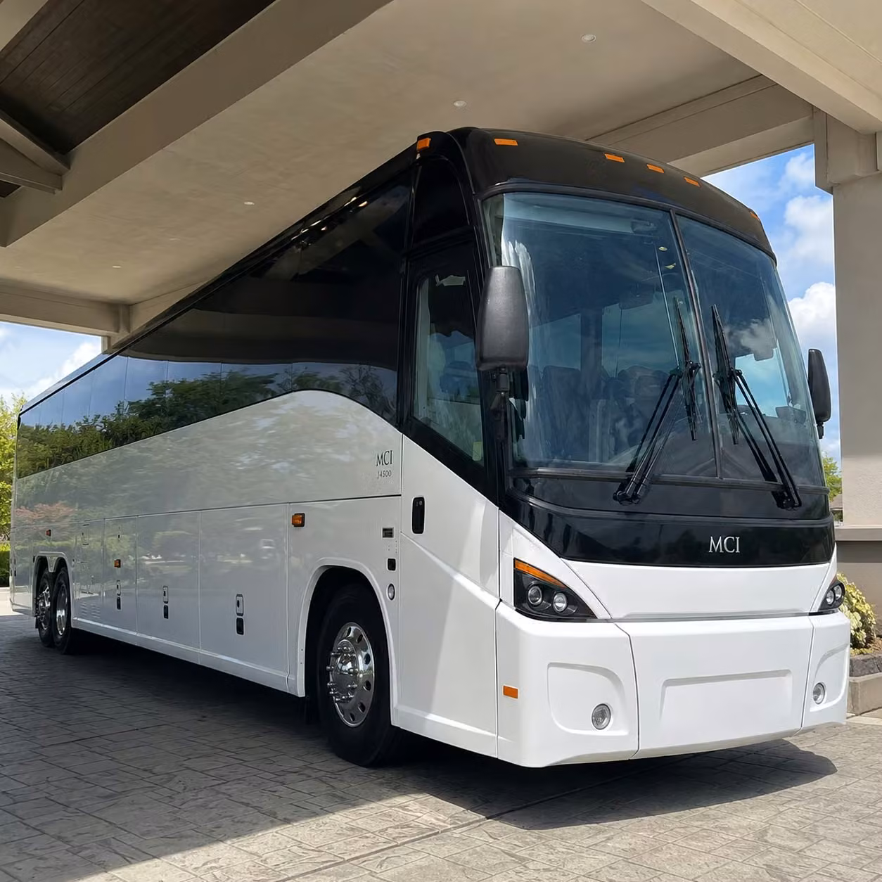 charter buses for ski groups flying into reno for lake tahoe