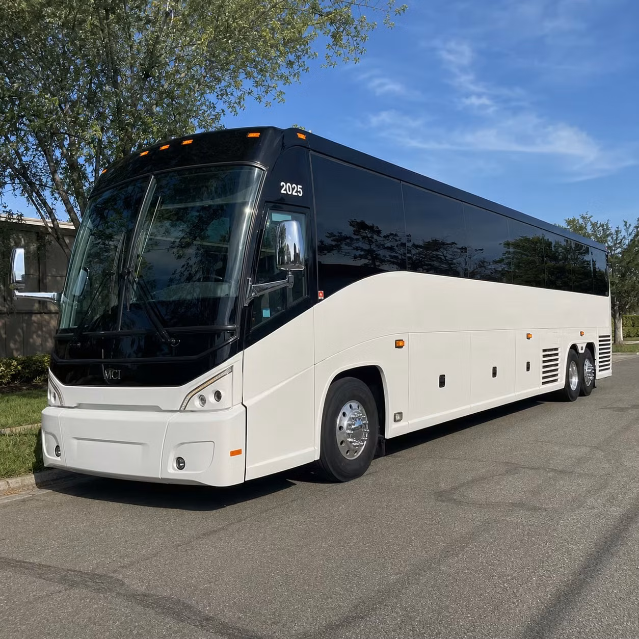 defense contractors and federal teams in sparks can book recurring shuttle services